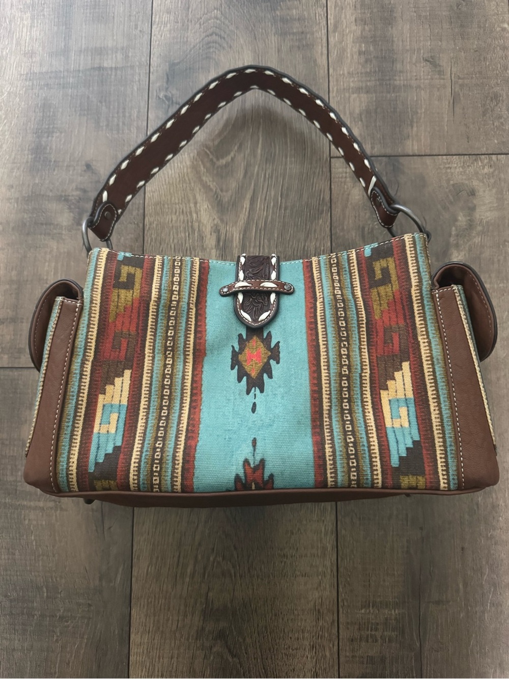 Blazin Roxx Southwest Conceal and Carry Satchel (model number N770003597)
